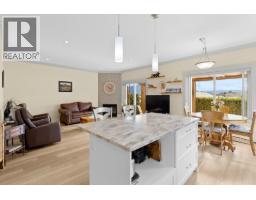 2092 Clover Drive, West Kelowna, BC V4T3A5 Photo 10