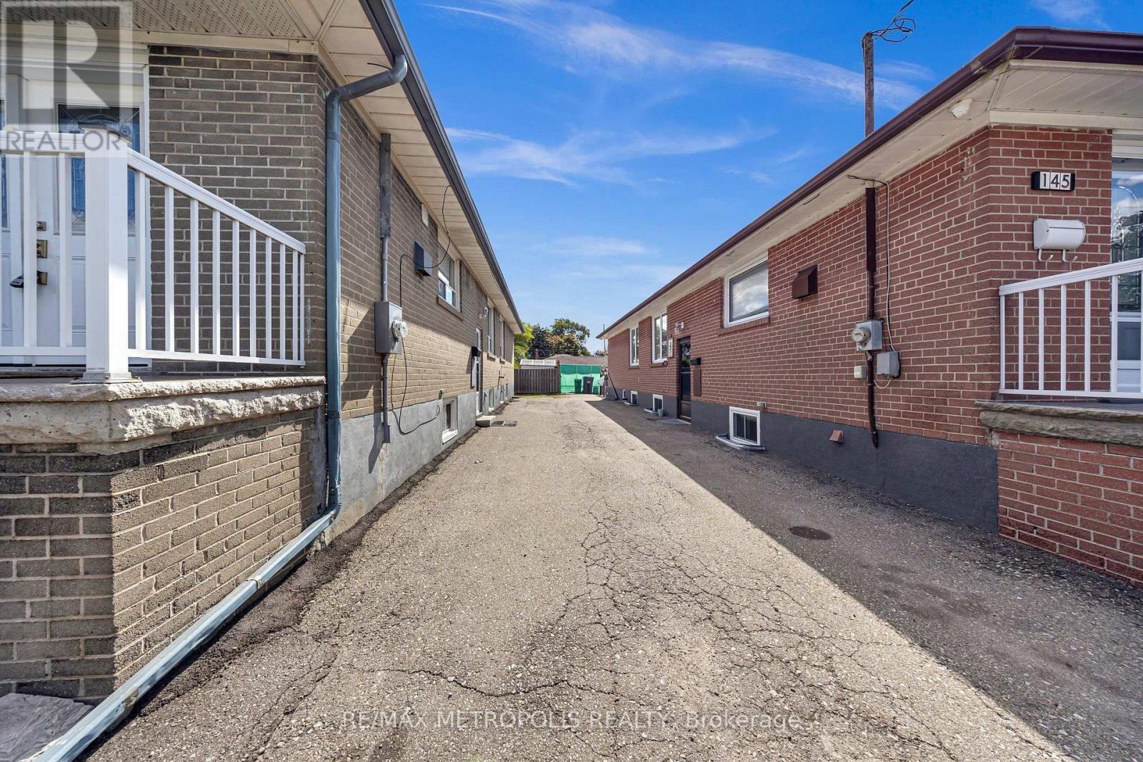MAIN - 147 VODDEN STREET E, Brampton (Brampton North) — photo 3