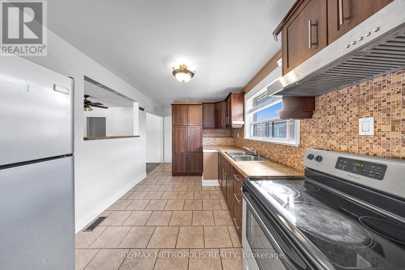 MAIN - 147 VODDEN STREET E, Brampton (Brampton North) — photo 6