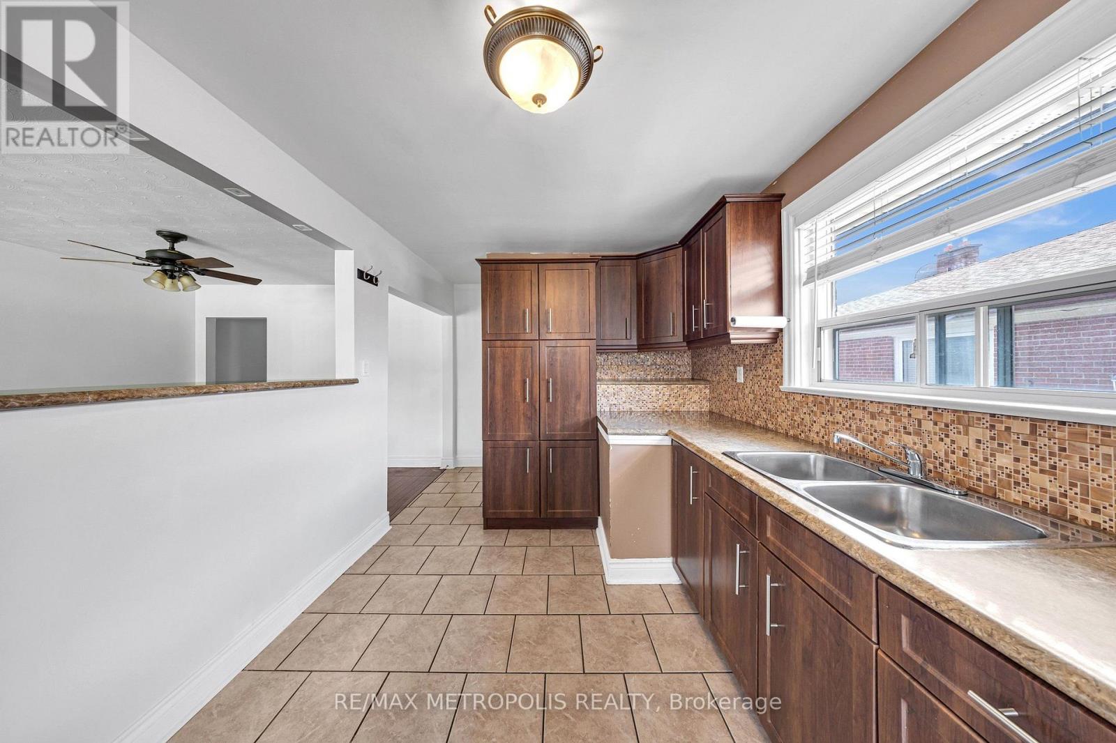 MAIN - 147 VODDEN STREET E, Brampton (Brampton North) — photo 7