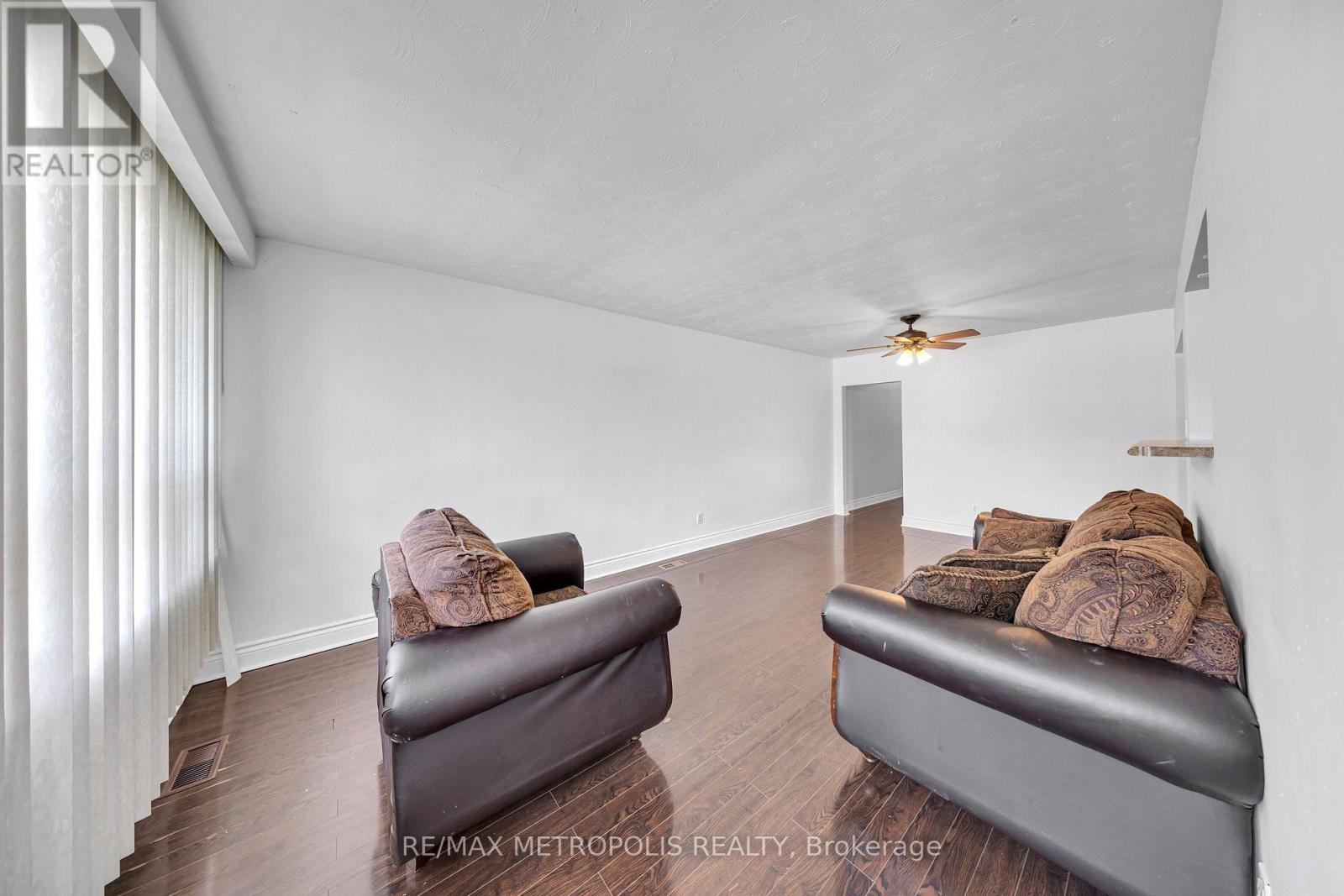 MAIN - 147 VODDEN STREET E, Brampton (Brampton North) — photo 8