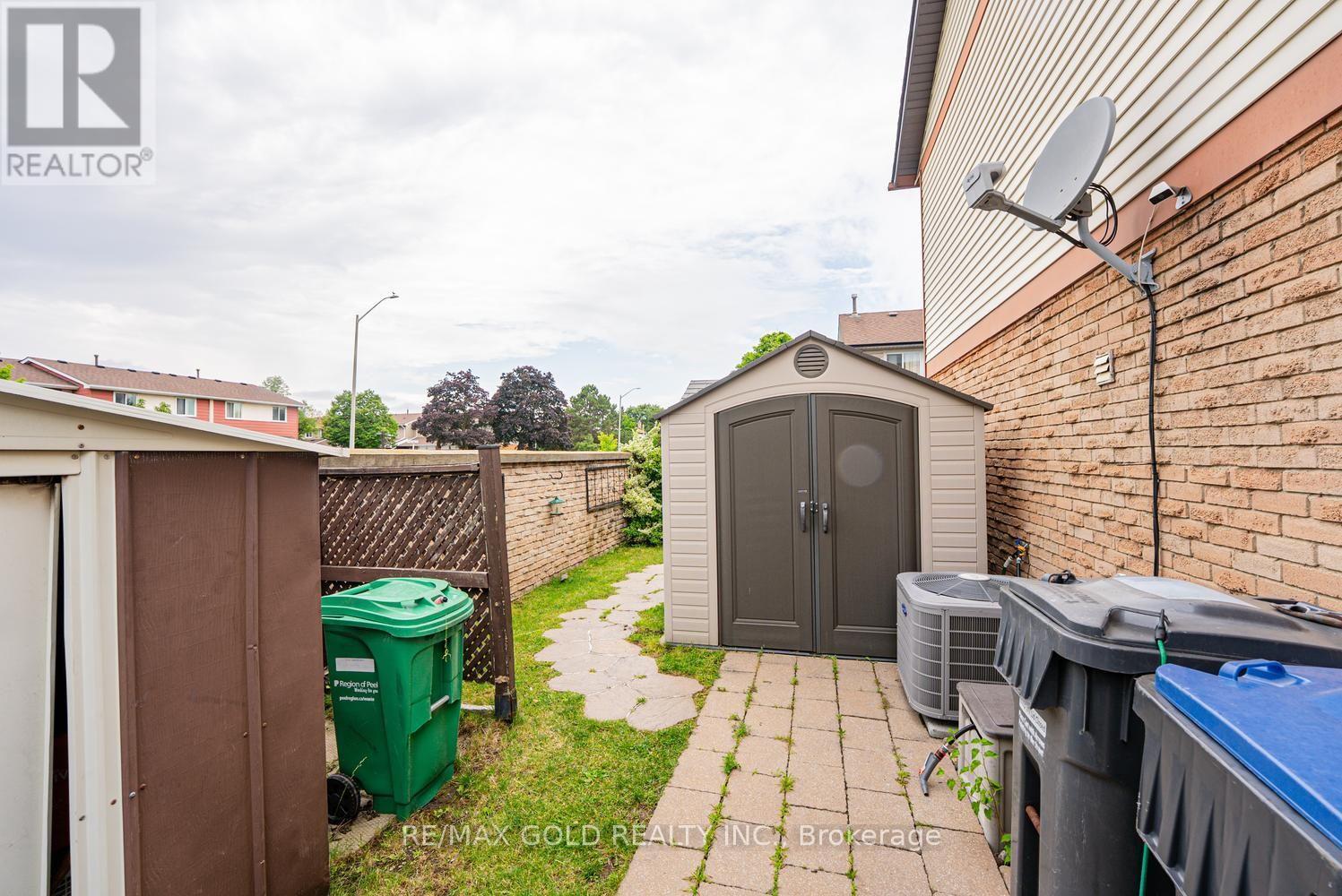 1 WOLVERTON CRESCENT - Image 46