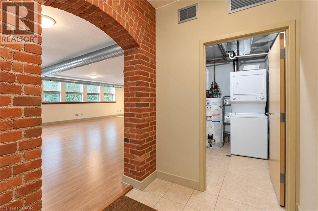 357 HUNTER Street W Unit# 16, Hamilton — photo 7
