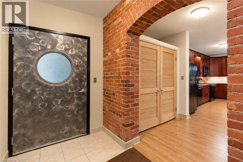357 HUNTER Street W Unit# 16, Hamilton — photo 8