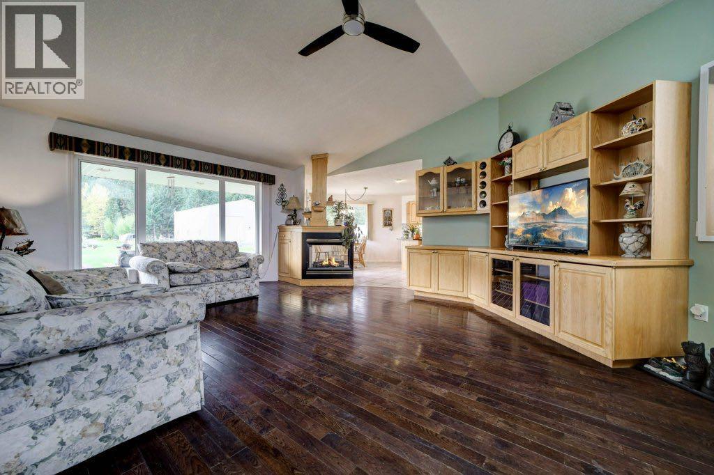 6018 16 Avenue - Image 5