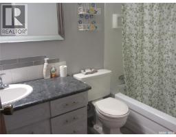 Bedroom - 2400 Mcpherson Avenue, Saskatoon, SK S7J0S9 Photo 8