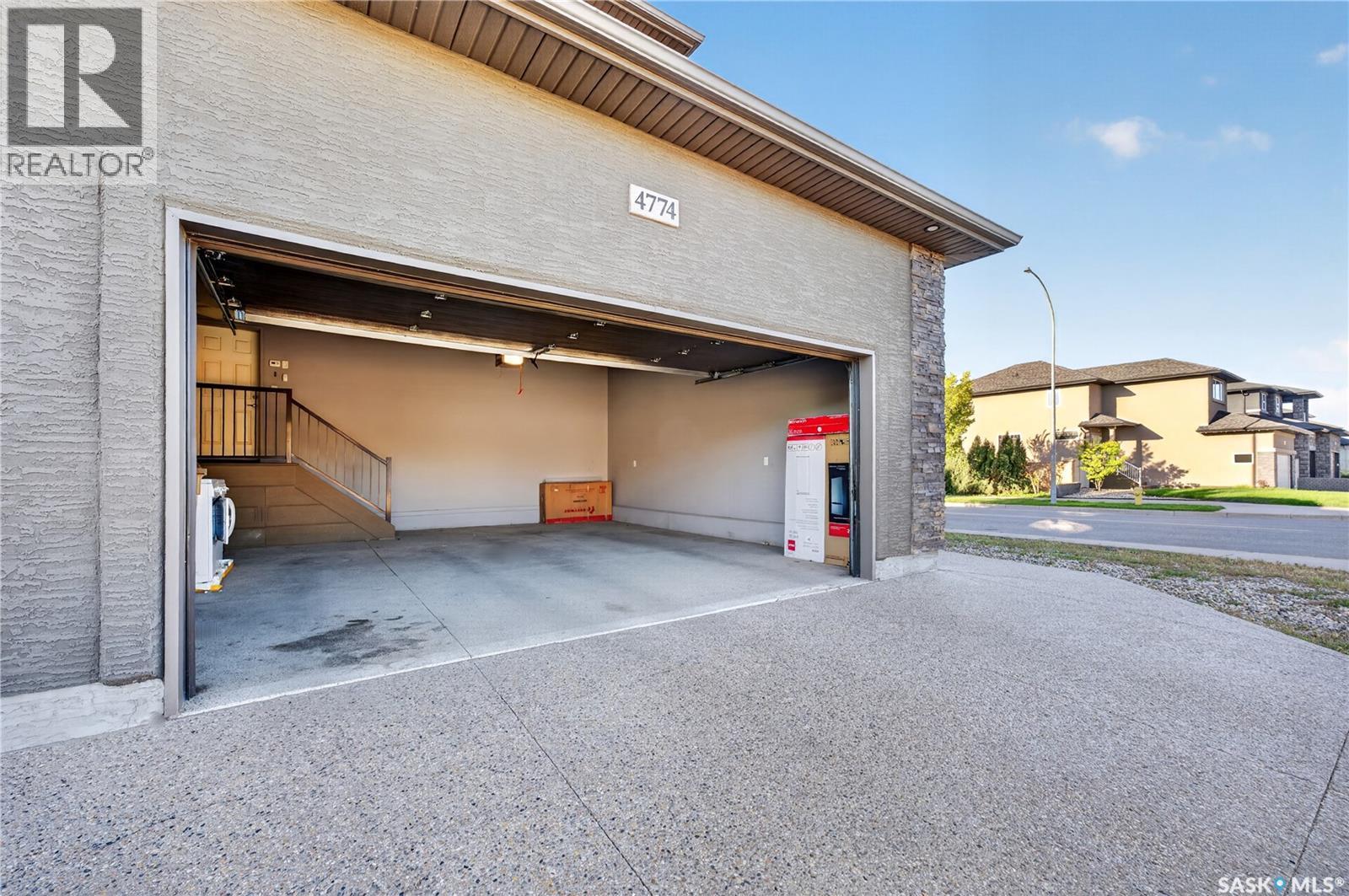 4774 SKINNER CRESCENT - 42