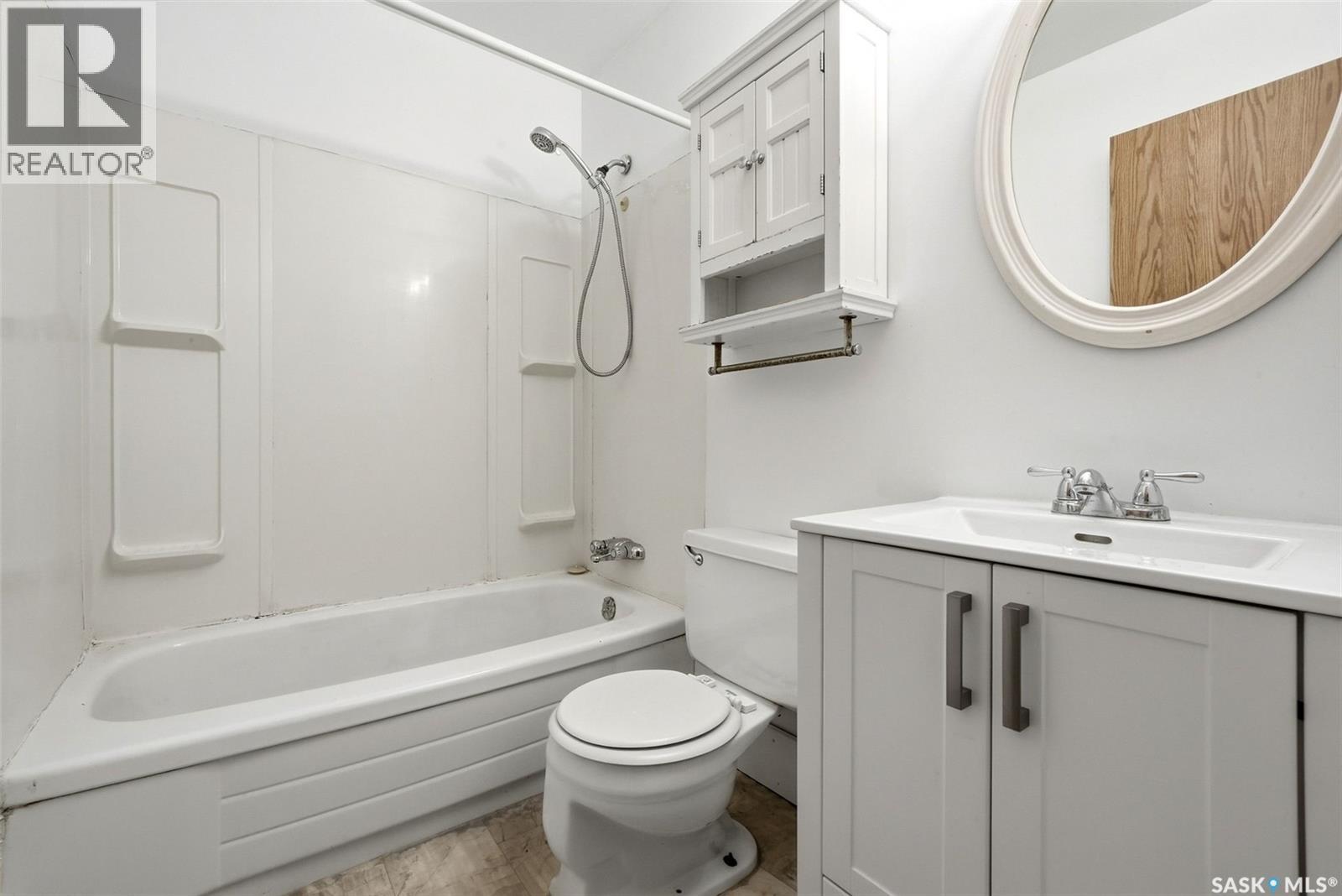 3804 Castle ROAD, Regina — photo 15
