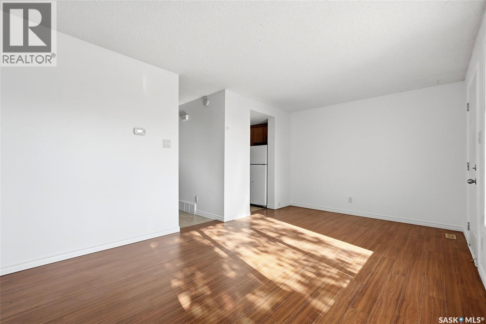 3804 Castle ROAD, Regina — photo 7