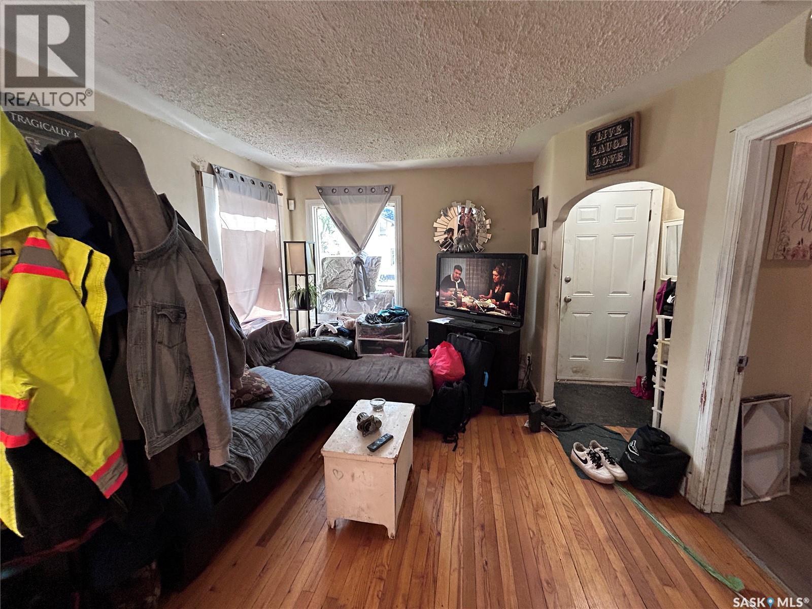 804 F AVENUE N - 5