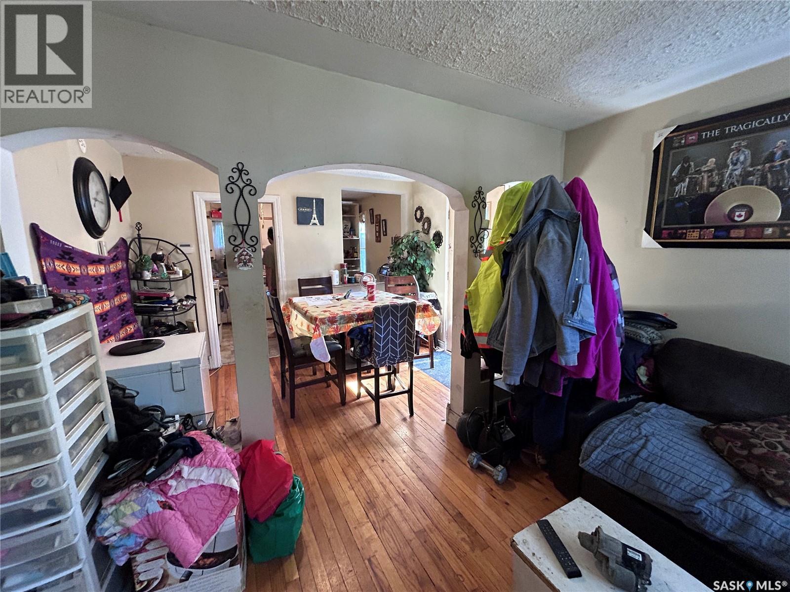 804 F AVENUE N - 6