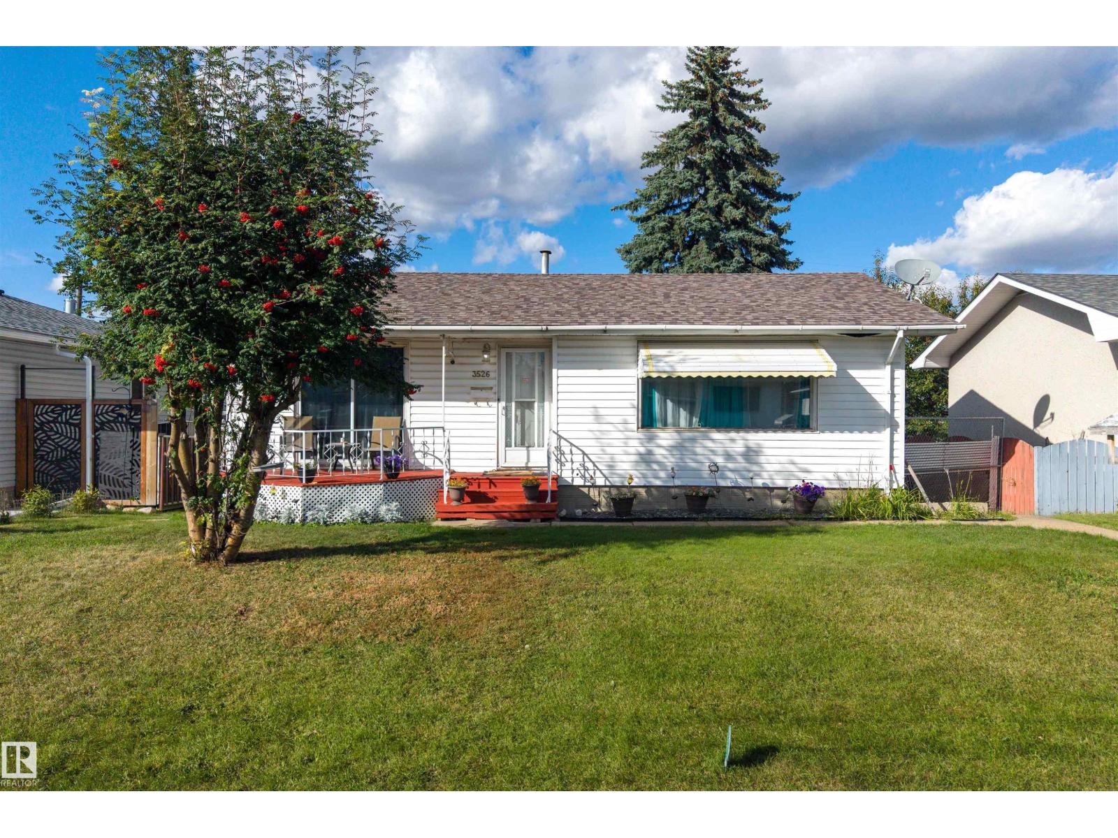 3526 122 AV NW - 1