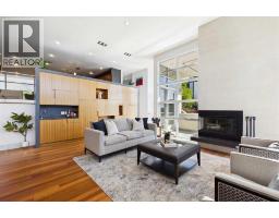 5pc Bathroom - 2312 Juniper Road Nw, Calgary, AB T2N3V2 Photo 7
