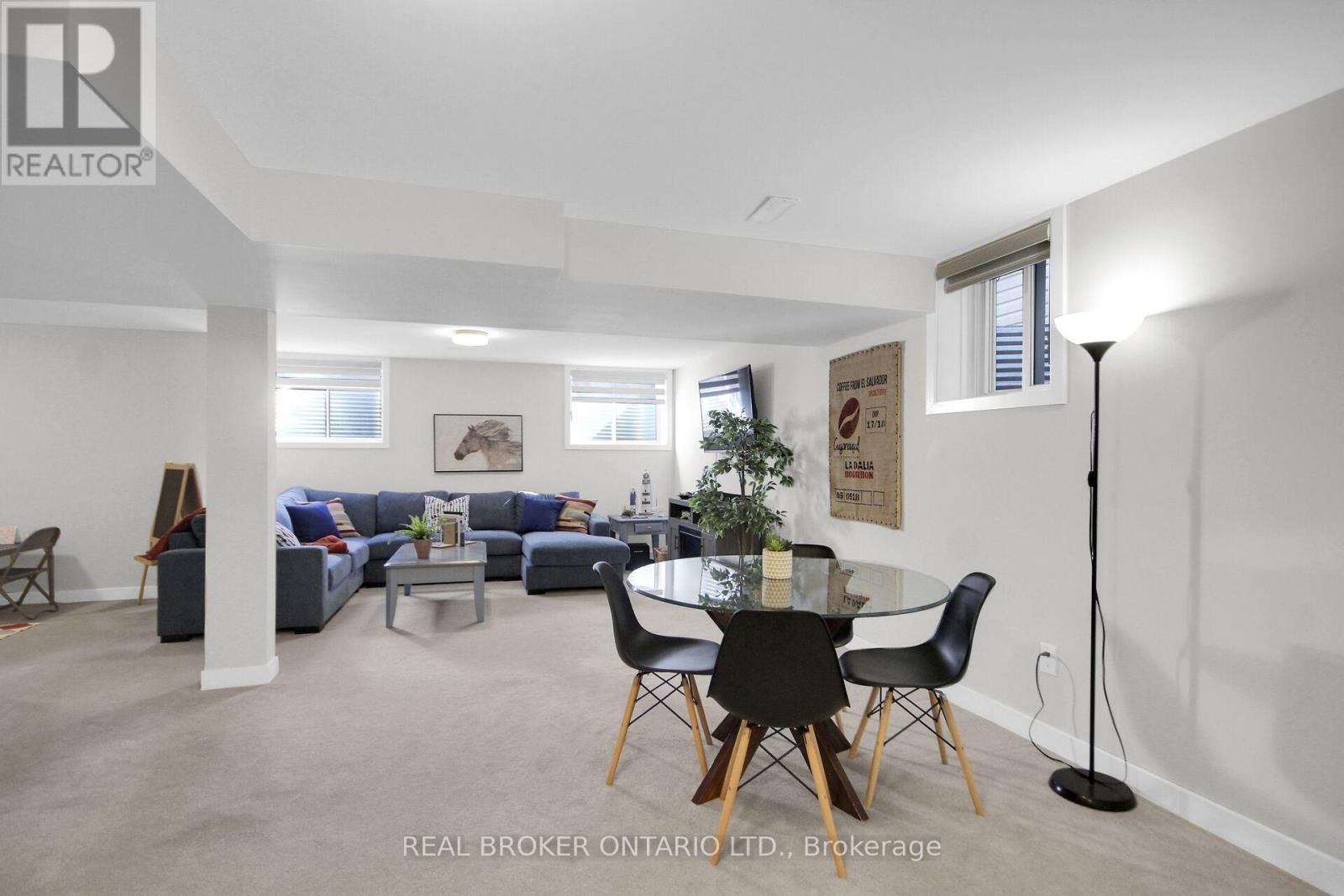 352 FINIAL WAY - Image 27