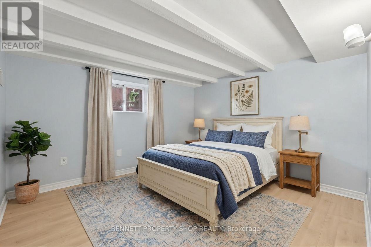 367 SUNNYSIDE AVENUE - 13
