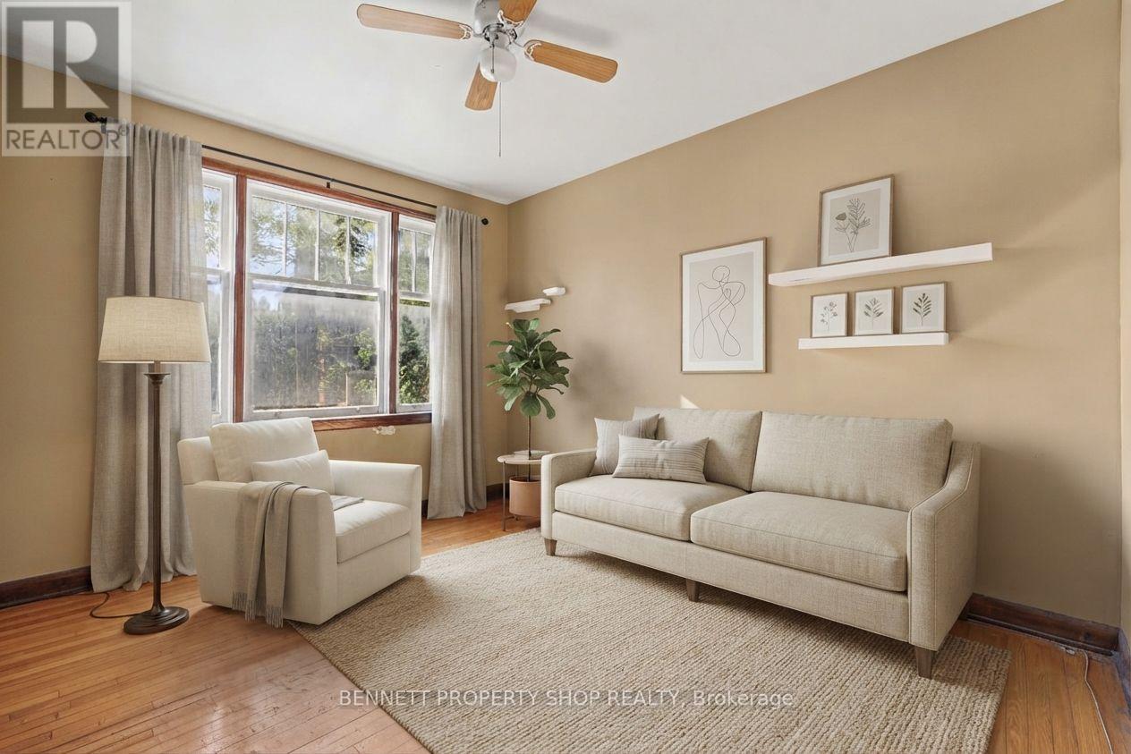 367 SUNNYSIDE AVENUE - 4