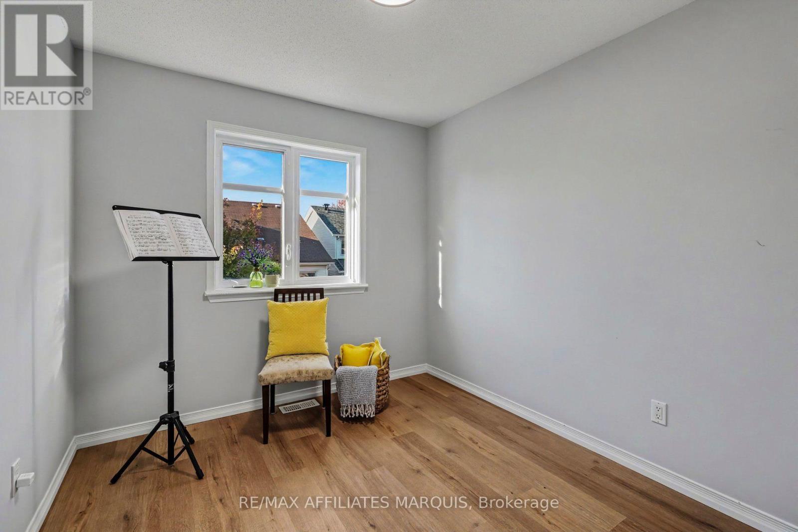 160 DEERCROFT AVENUE - Image 24