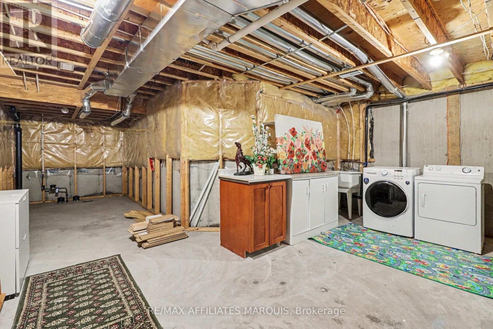 160 DEERCROFT AVENUE - Image 29