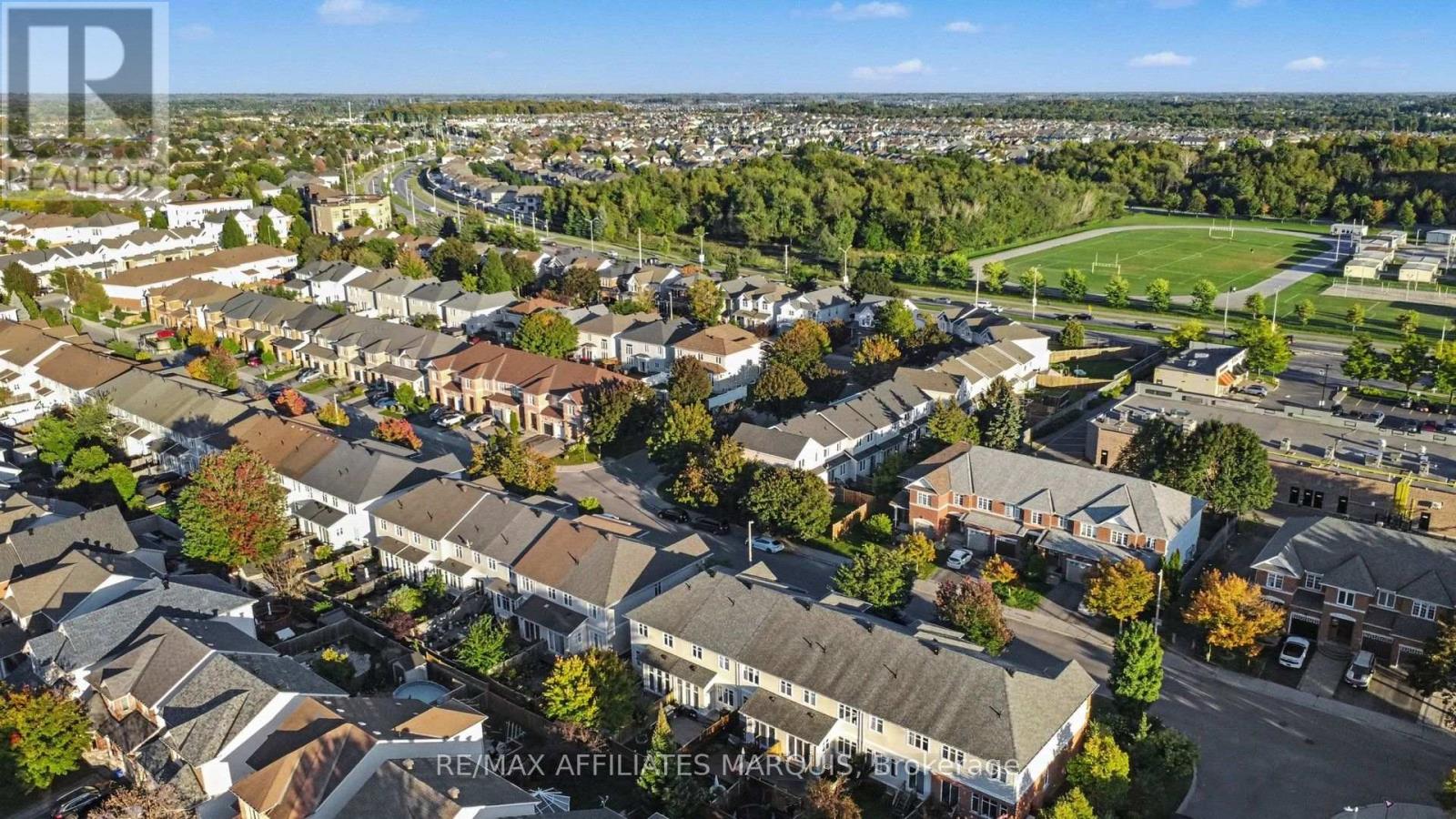160 DEERCROFT AVENUE - Image 32