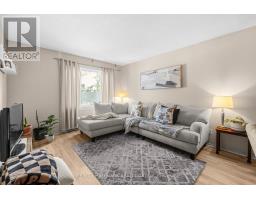 A - 1035 Cummings Avenue, Ottawa, ON K1J9K5 Photo 6