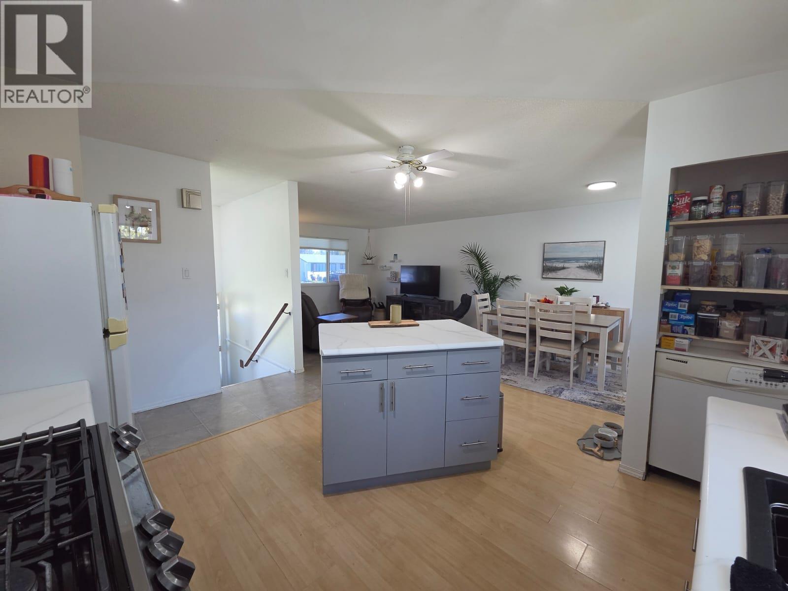4909 45 Street NE - 12