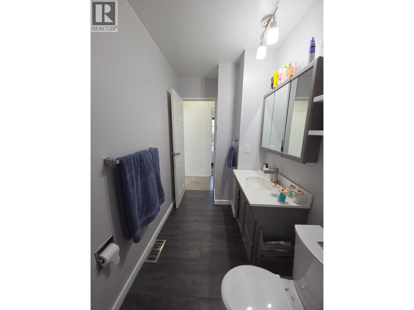 4909 45 Street NE - 20