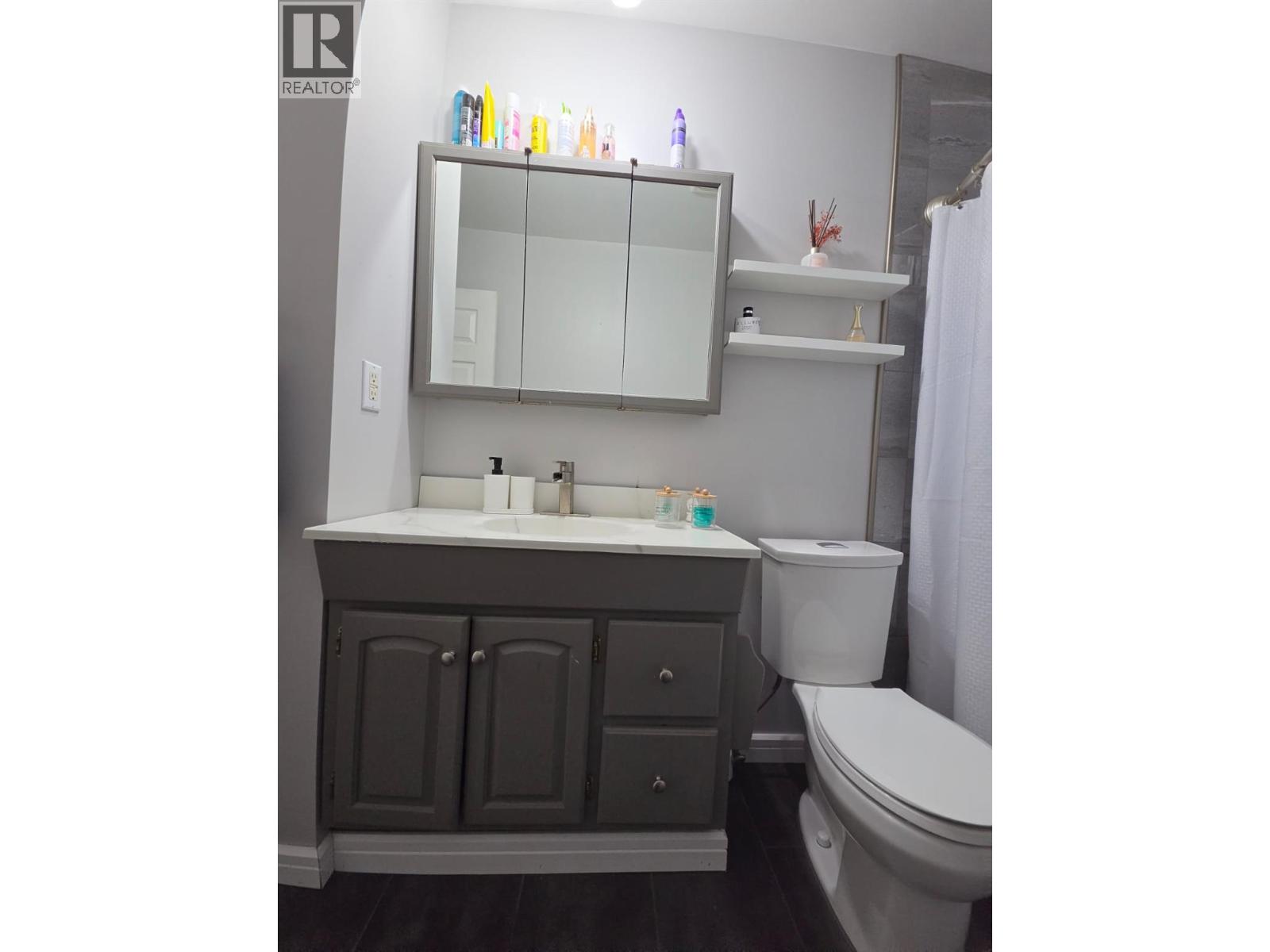 4909 45 Street NE - 21