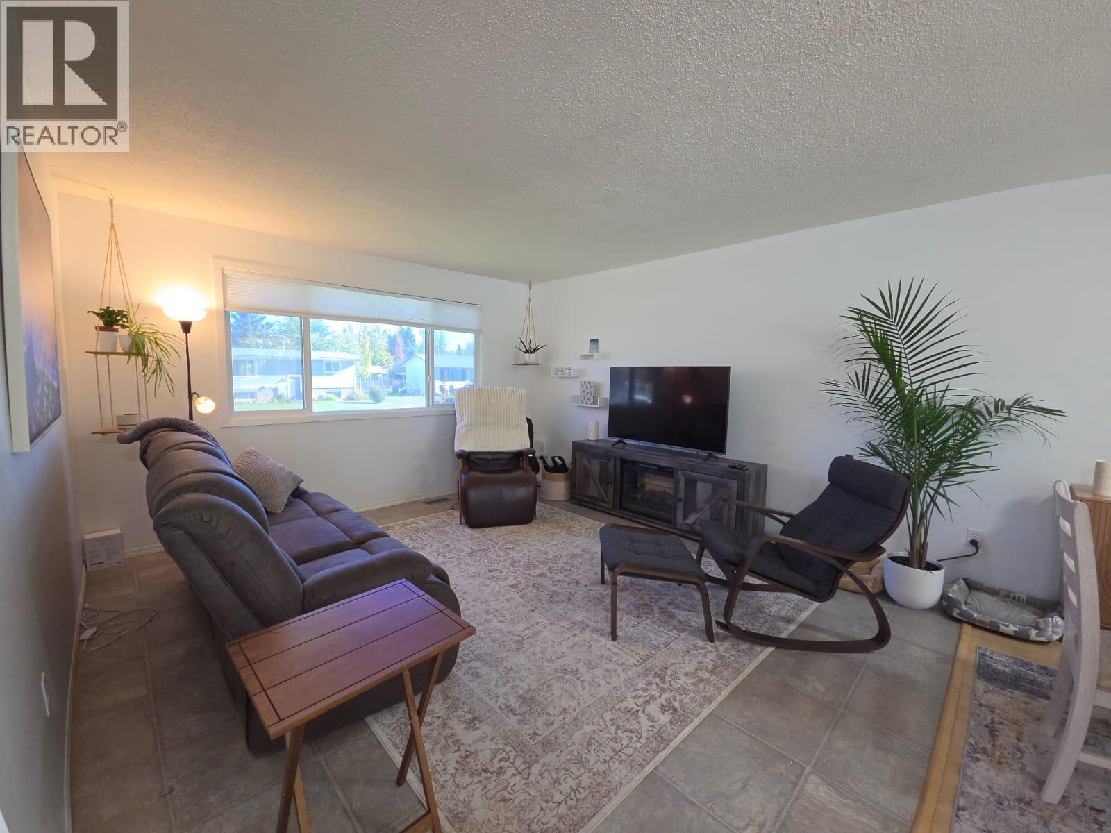 4909 45 Street NE - Image 4