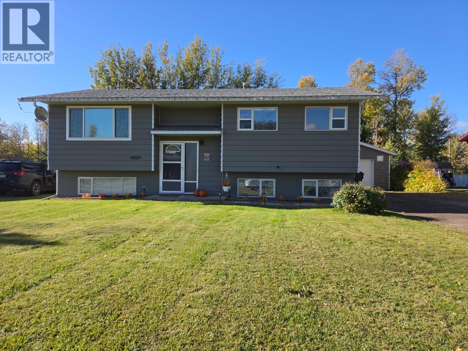 4909 45 Street NE - 2