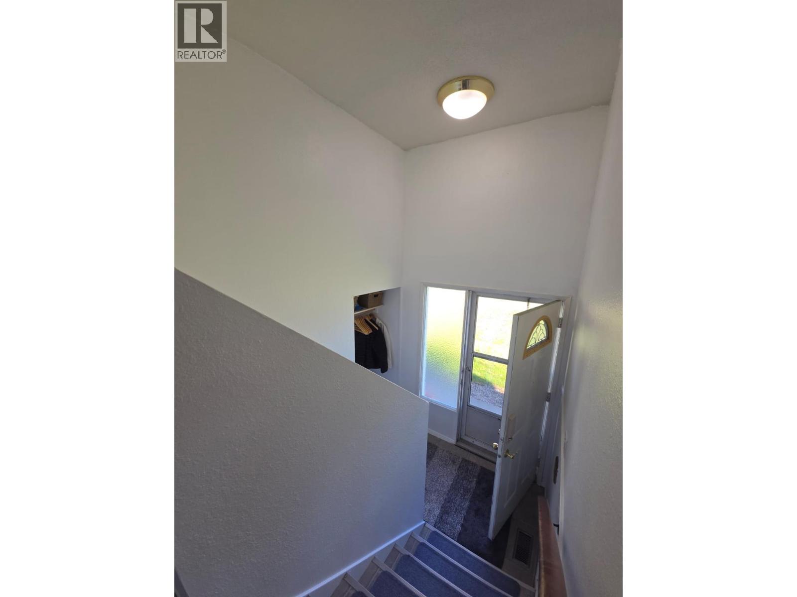 4909 45 Street NE - 30