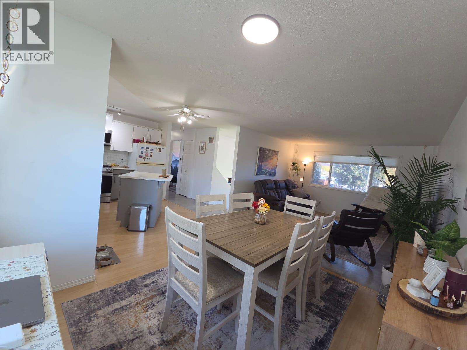 4909 45 Street NE - 7