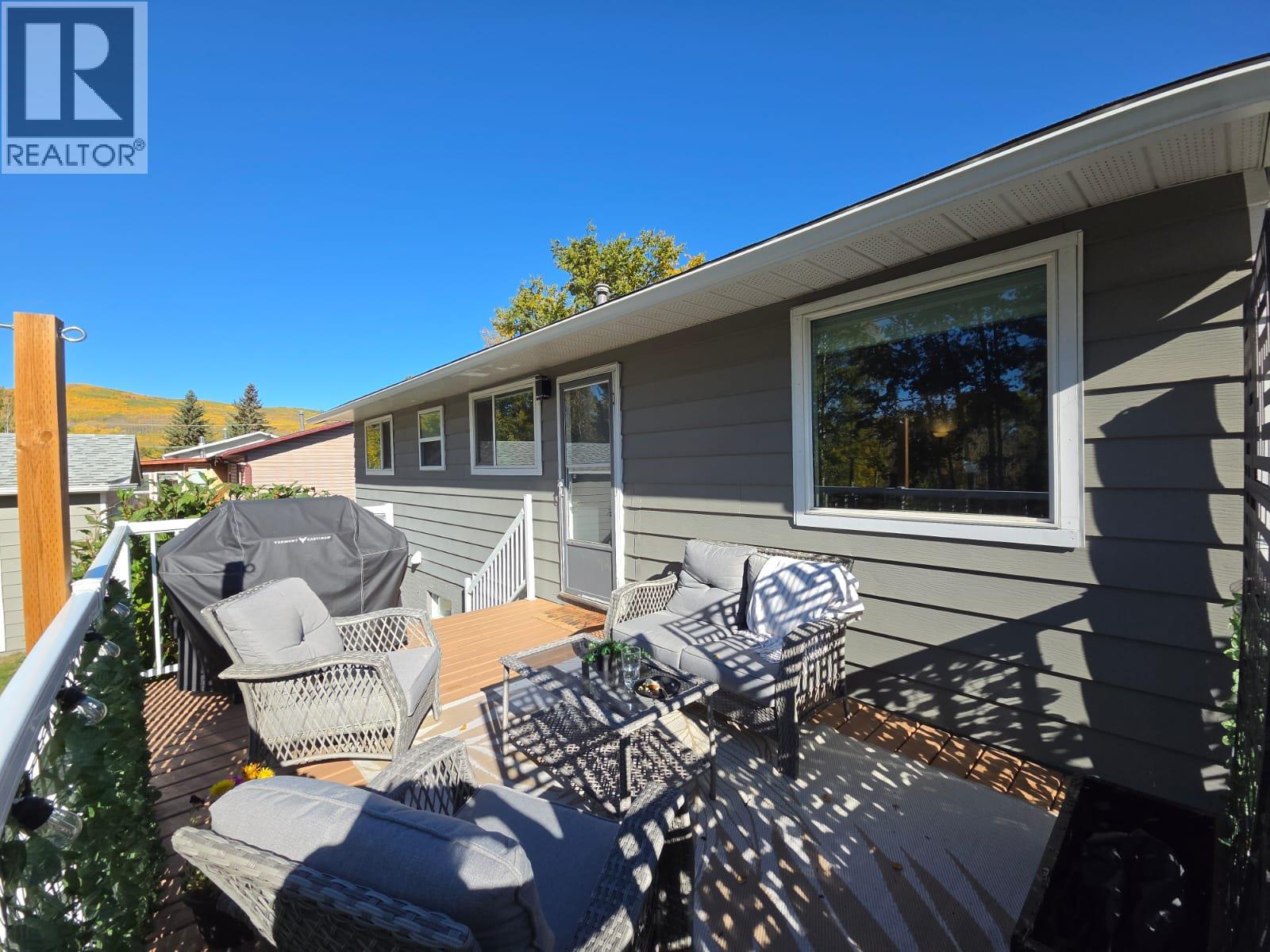 4909 45 Street NE - 47