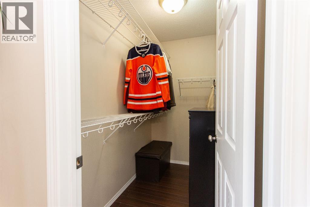 Listing photo – 5851 58 Avenue, Red Deer