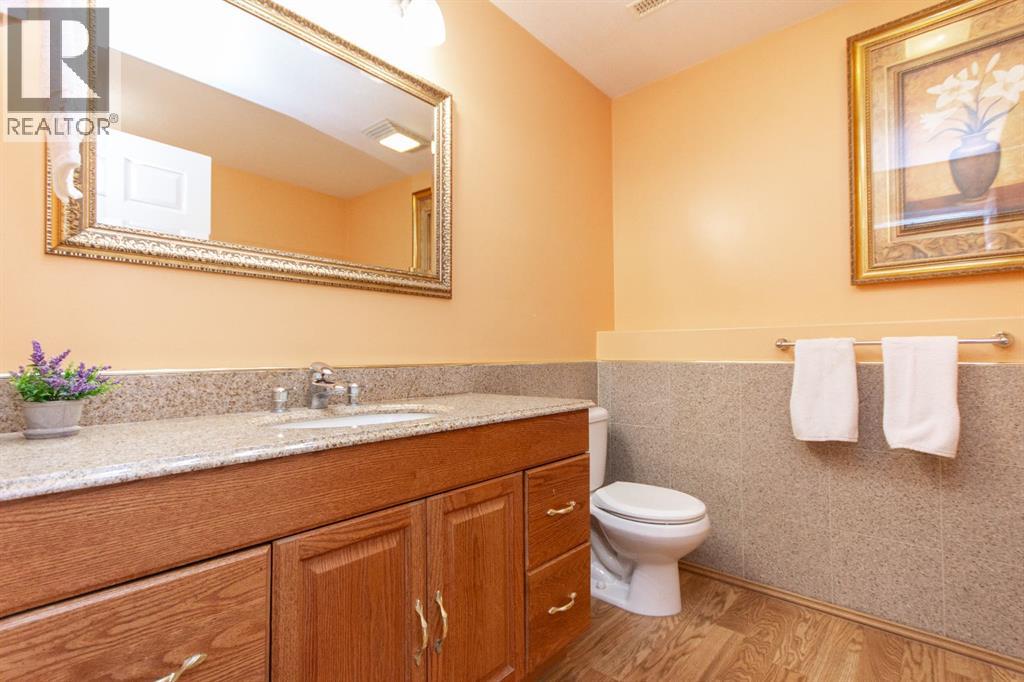 Listing photo – 5851 58 Avenue, Red Deer