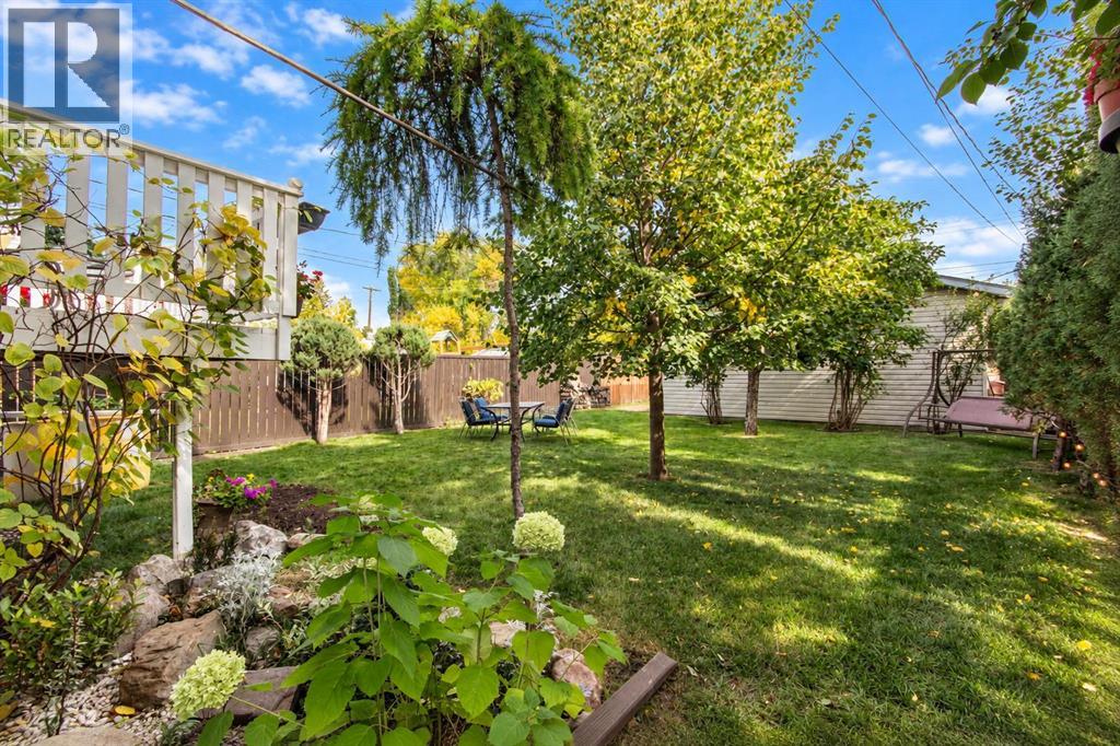 Listing photo – 5851 58 Avenue, Red Deer
