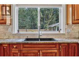 Laundry room - 939 Fraser Avenue, 100 Mile House, BC V0K2E0 Photo 6