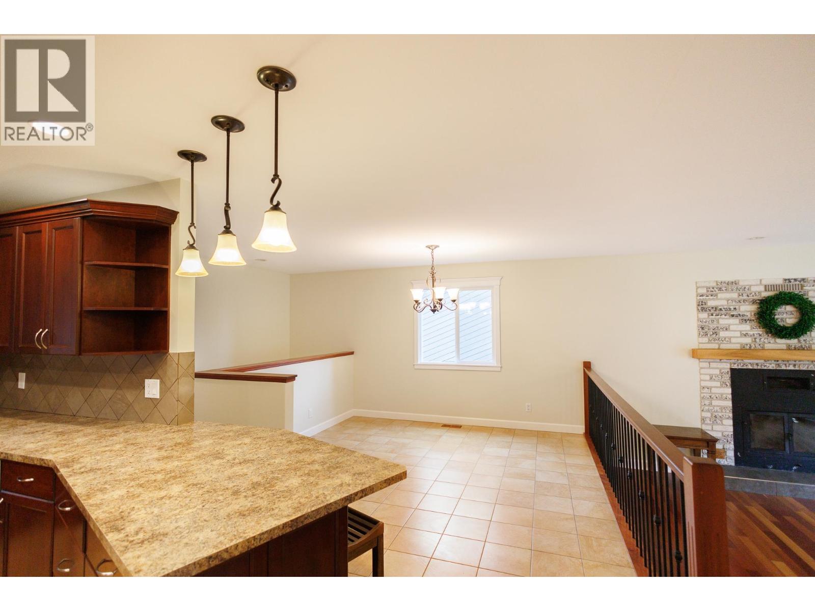 4924 LABELLE AVENUE - 4