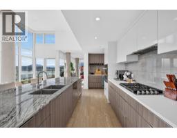 5pc Ensuite bath - 1151 Sunset Drive Unit# 2101, Kelowna, BC V1Y0G2 Photo 6
