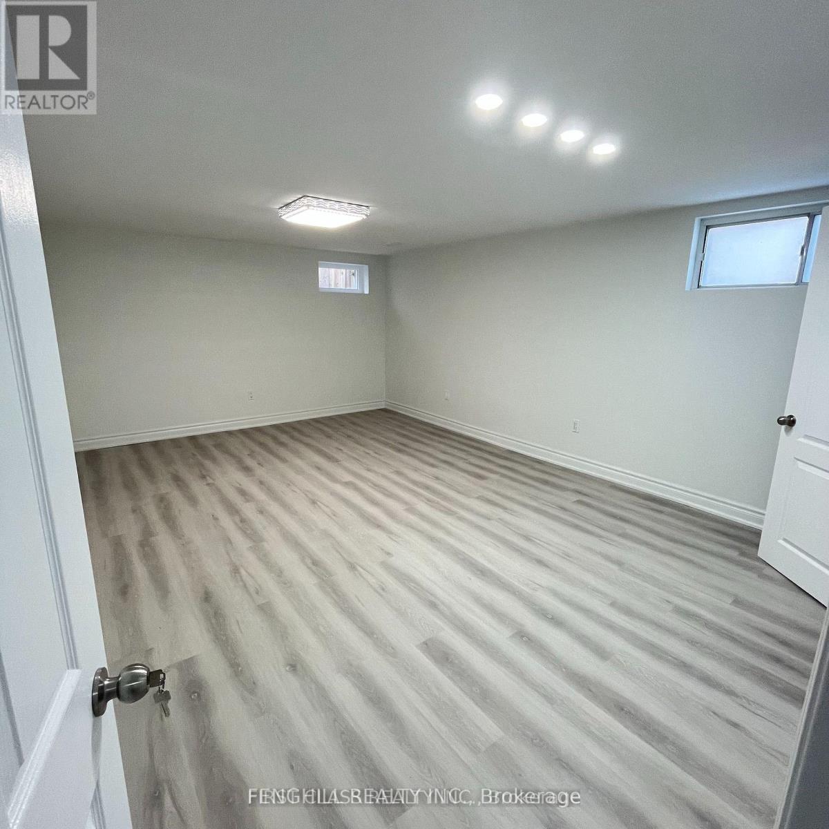 BS - 392 BALKAN ROAD, Richmond Hill (Crosby) — photo 5