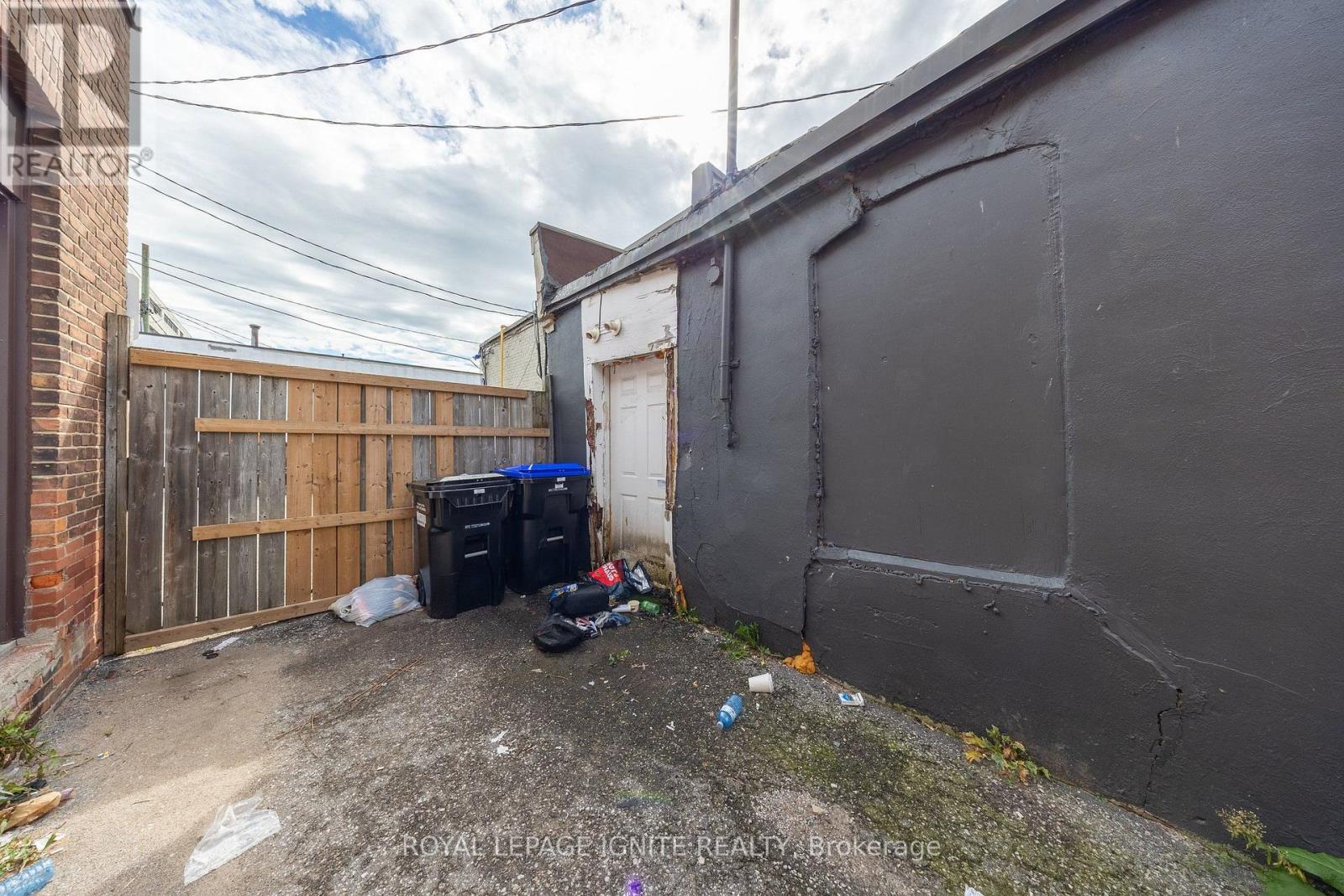 9 CLAPPTERTON STREET, Barrie (City Centre) — photo 24