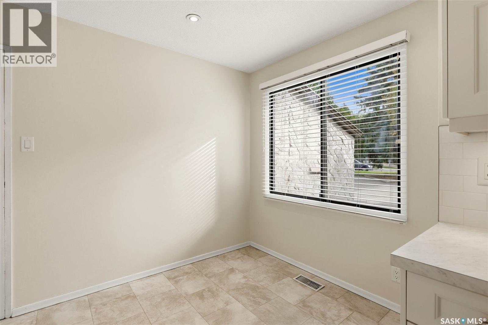 1508 Jubilee AVENUE, Regina — photo 10