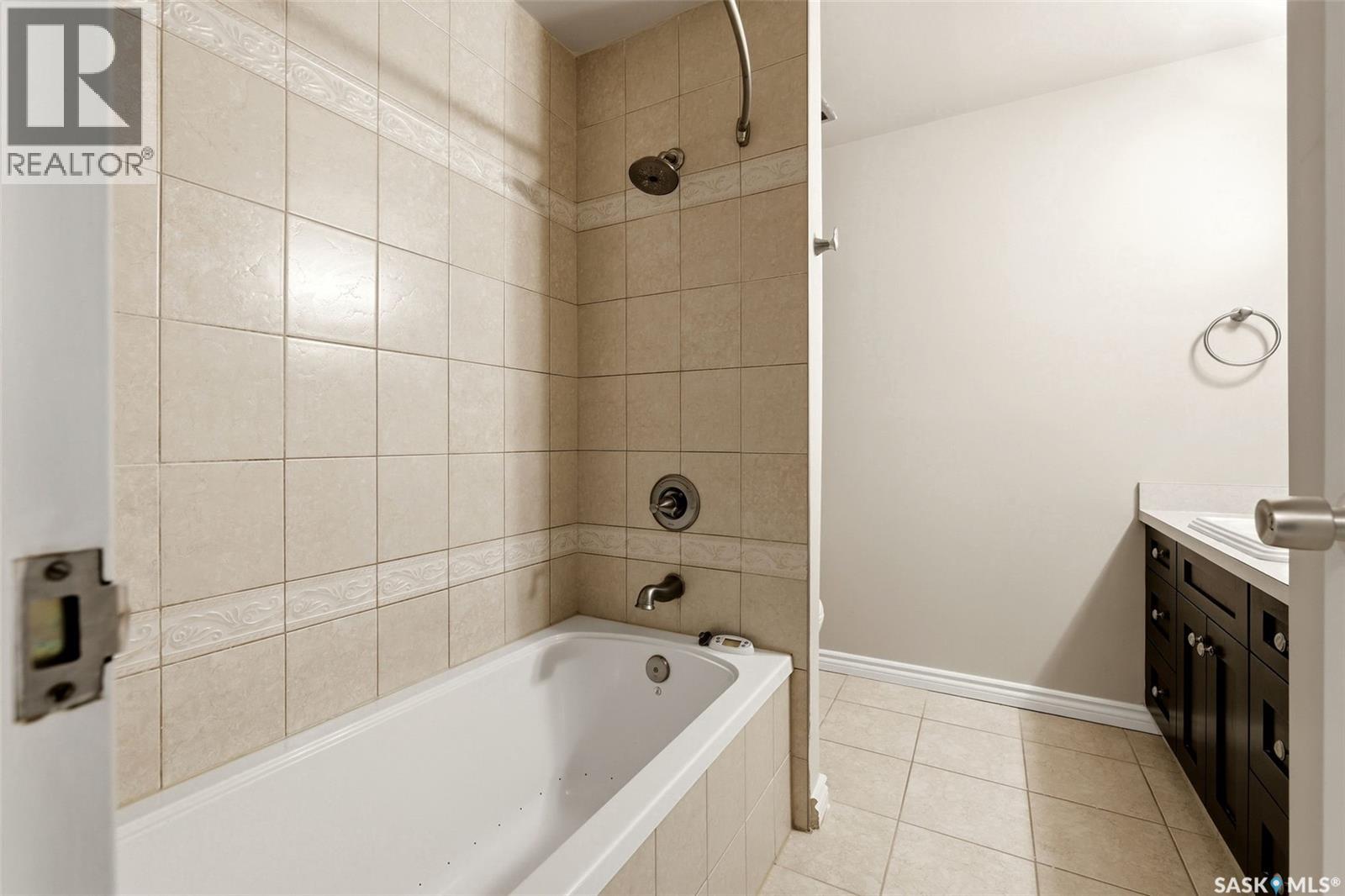 #1508 Jubilee AVENUE - 21