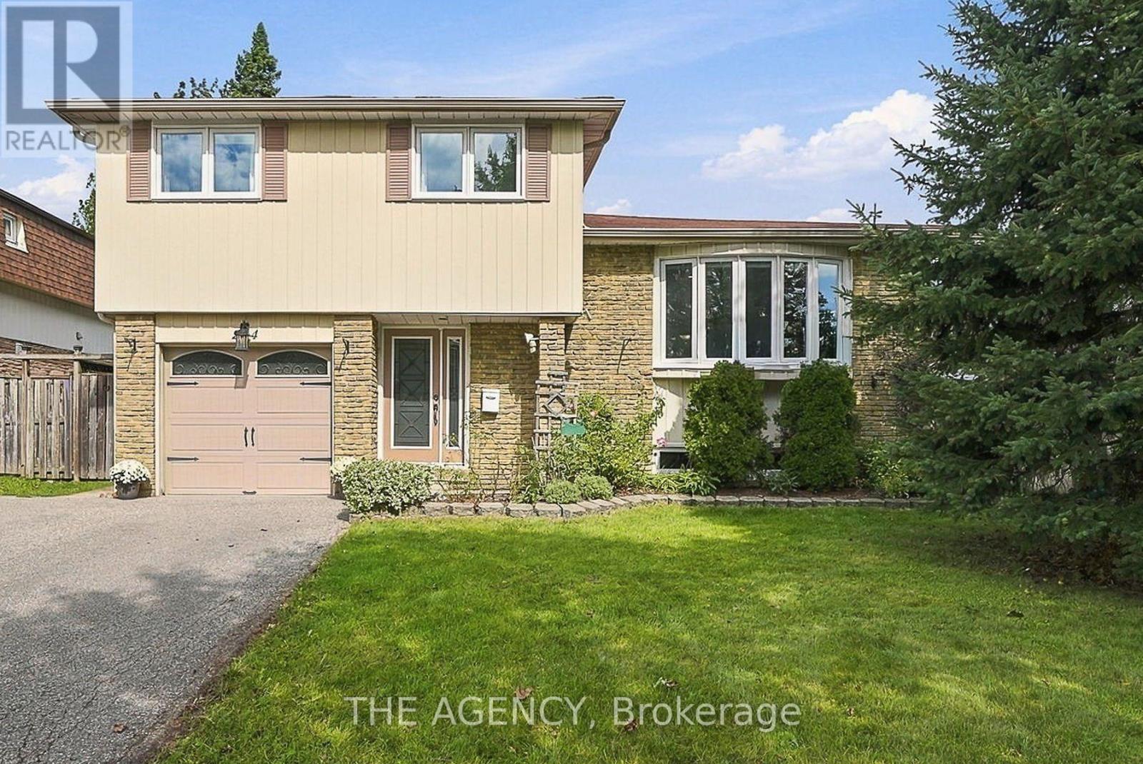 24 JEFFERSON ROAD, Brampton (Northgate)