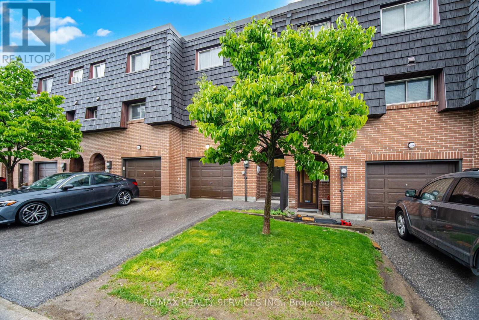 154 DARRAS COURT, Brampton (Southgate) — photo 2