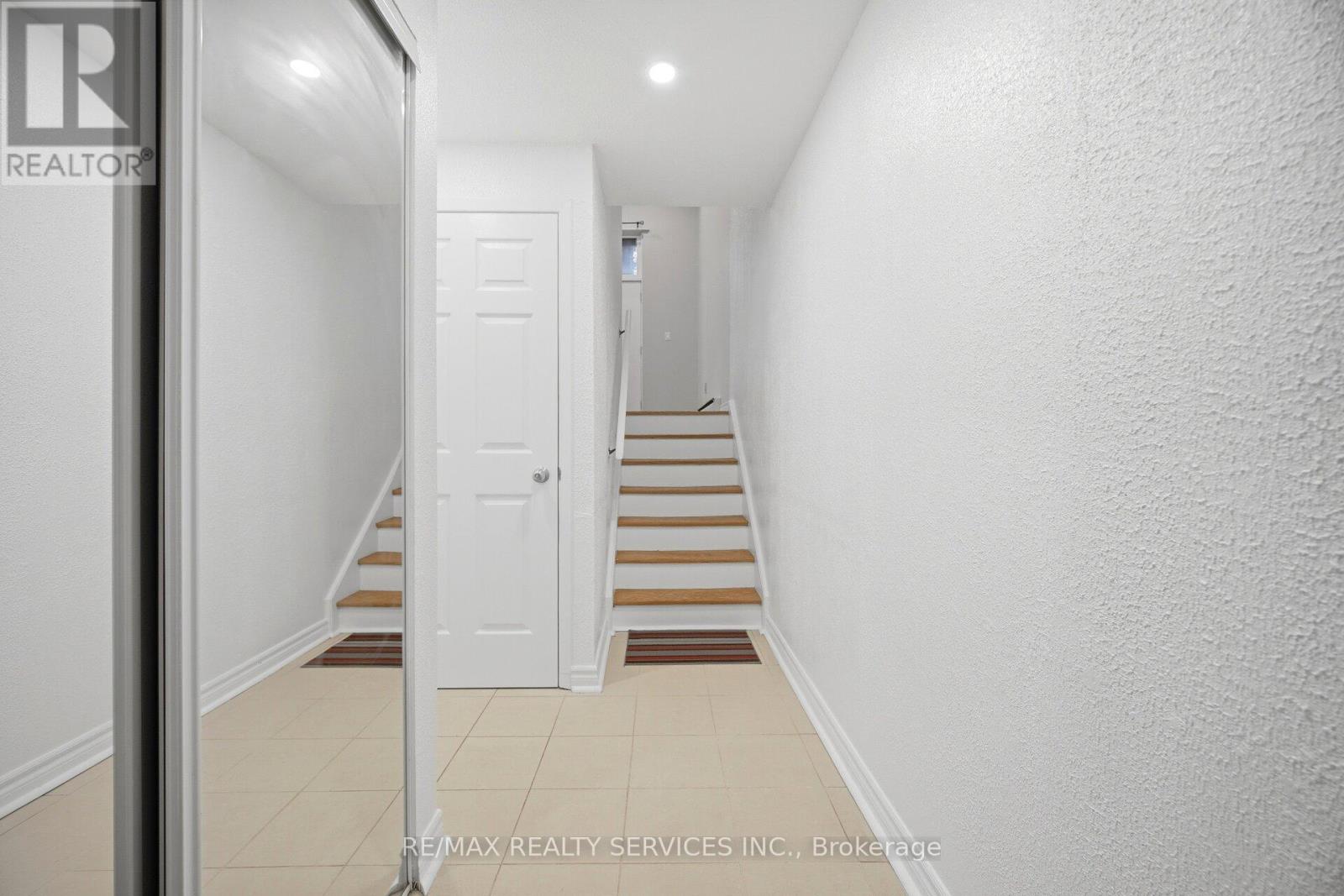 154 DARRAS COURT, Brampton (Southgate) — photo 4