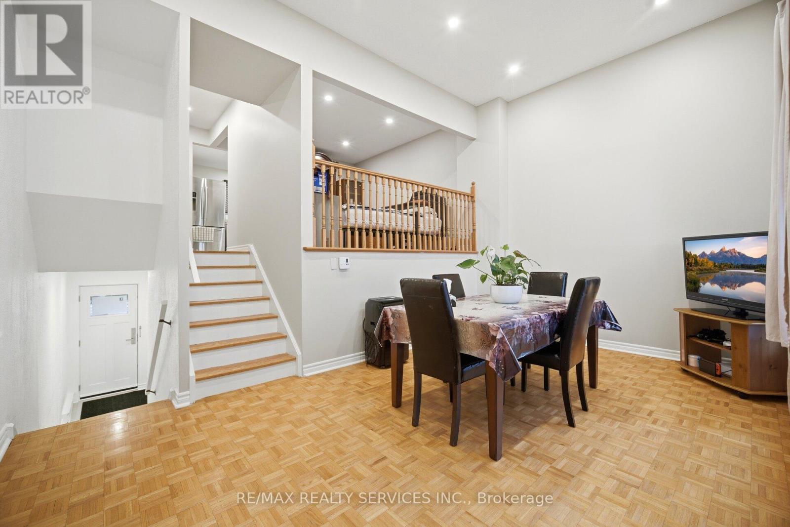 154 DARRAS COURT, Brampton (Southgate) — photo 6