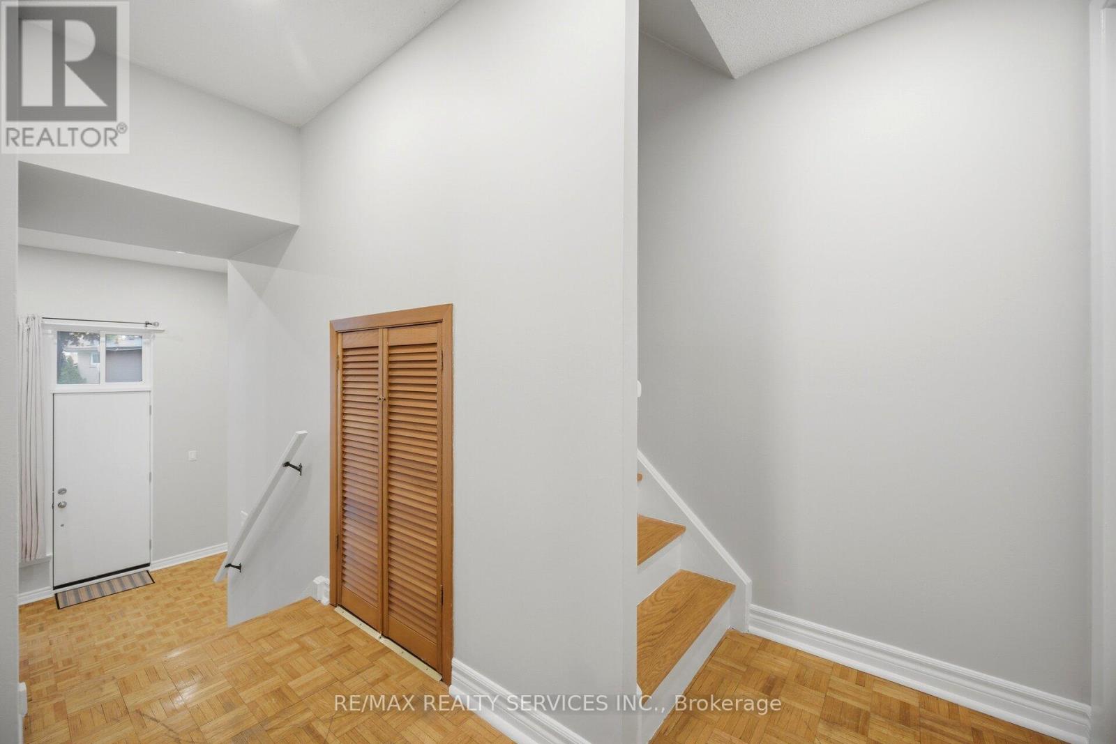 154 DARRAS COURT, Brampton (Southgate) — photo 9
