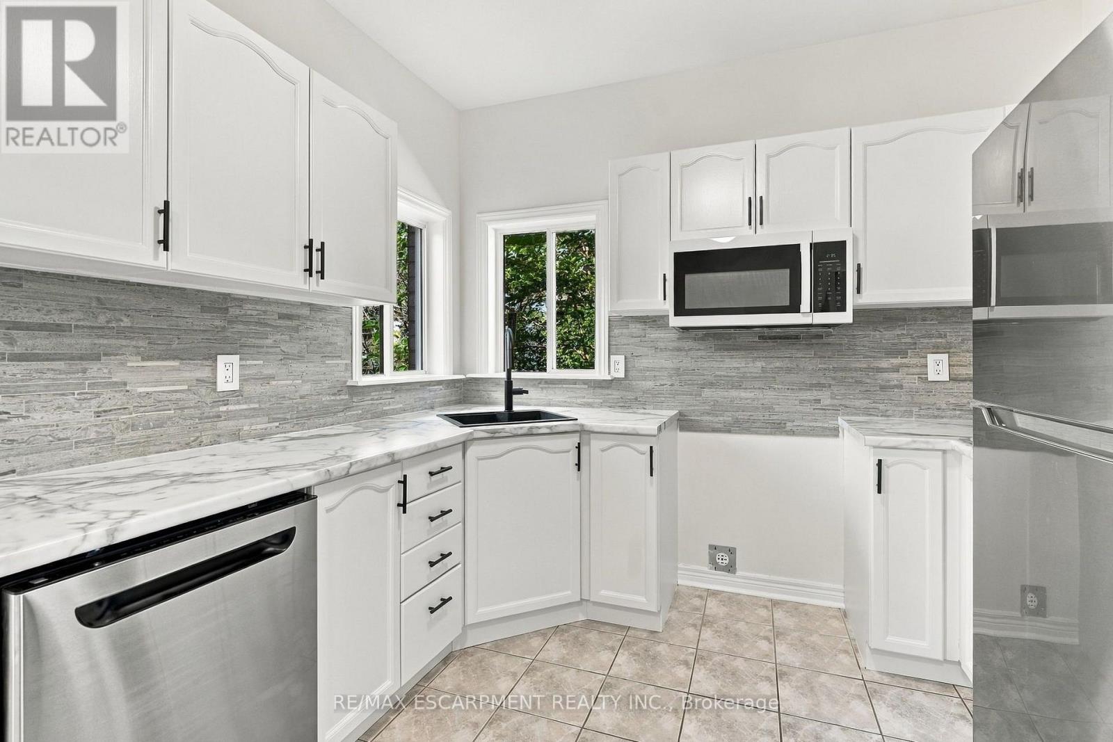 15 DALRYMPLE DRIVE, Hamilton (Waterdown) — photo 12