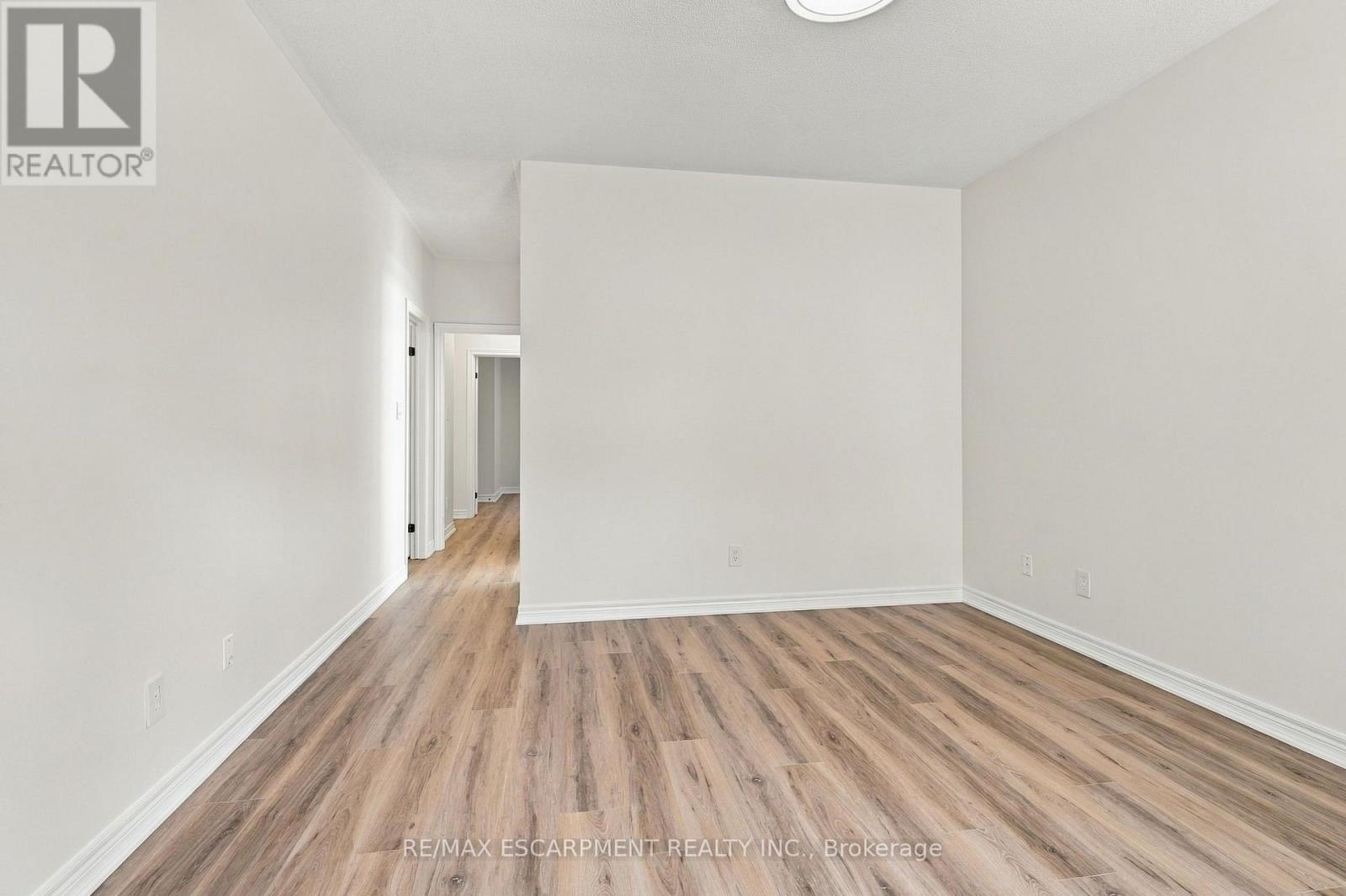 15 DALRYMPLE DRIVE - 22