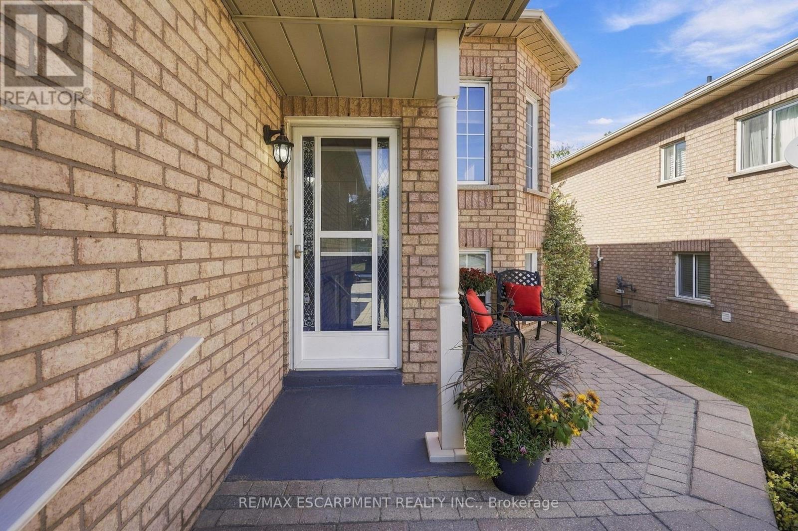 15 DALRYMPLE DRIVE, Hamilton (Waterdown) — photo 3
